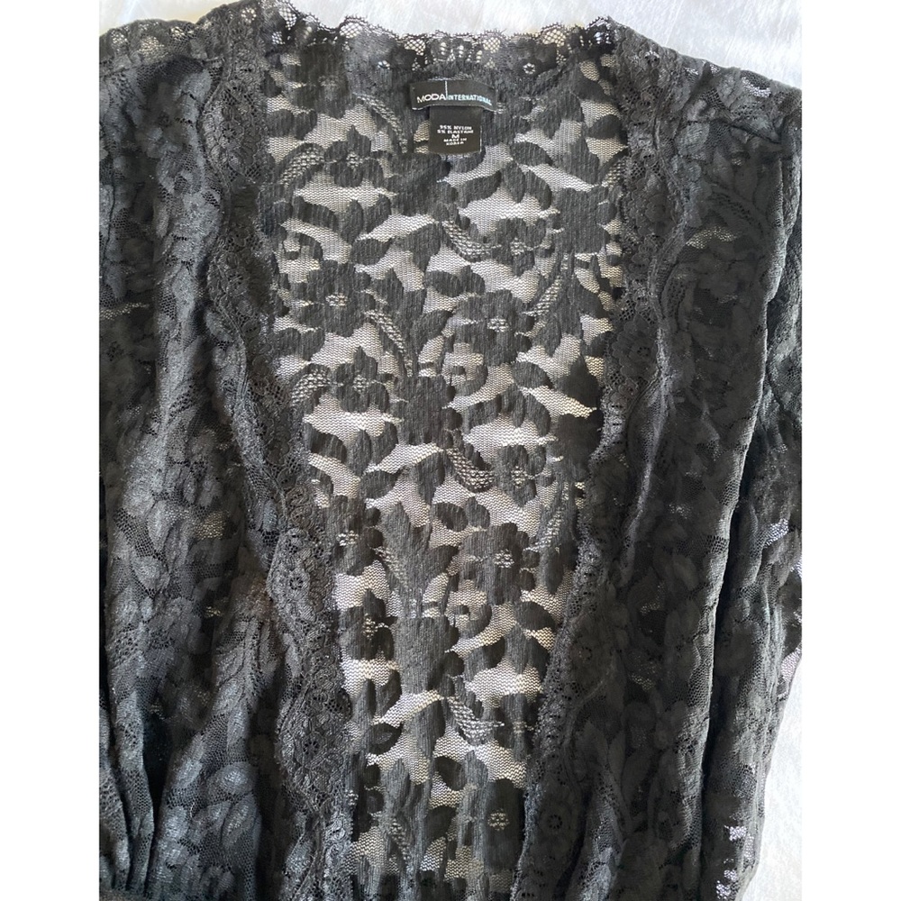 Moda International lace top - Picture 3 of 4